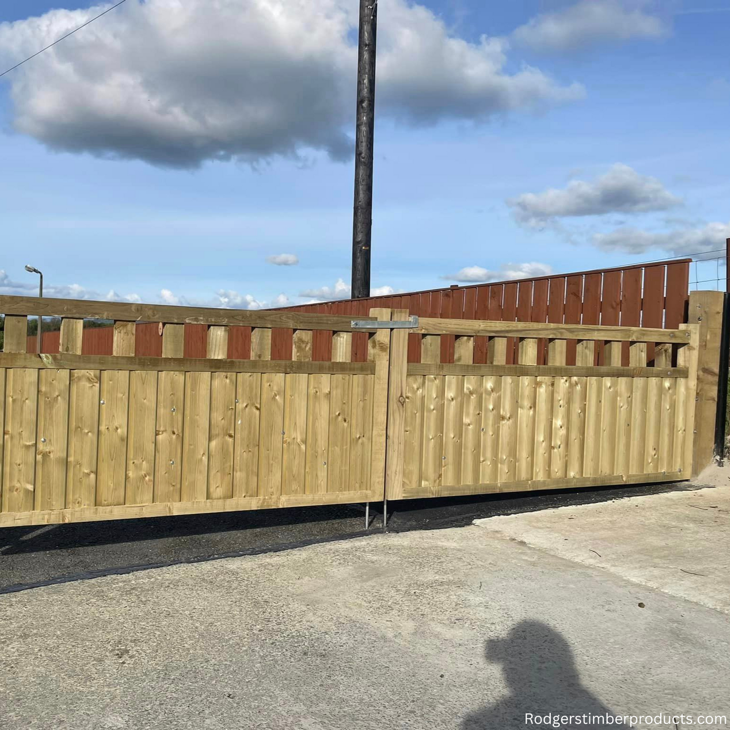 Crafting Simplicity: Handmade Gates for a Lasting Impression