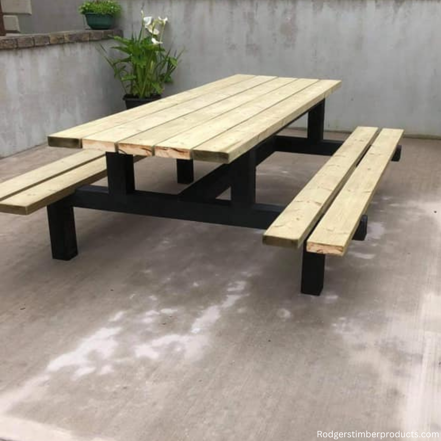 Indulge In Style With Our Modern 8-Seater Picnic Table
