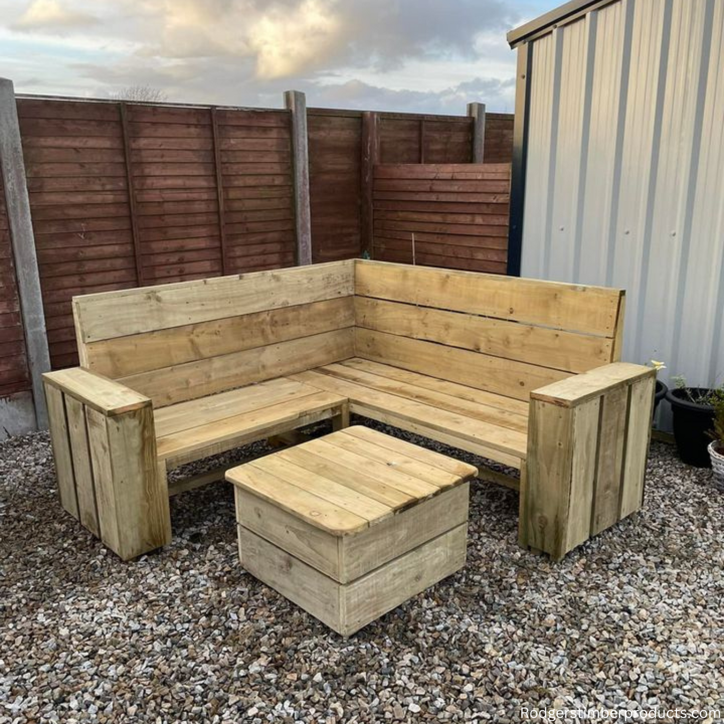 Large Modern Corner Seat With Coffee Table
