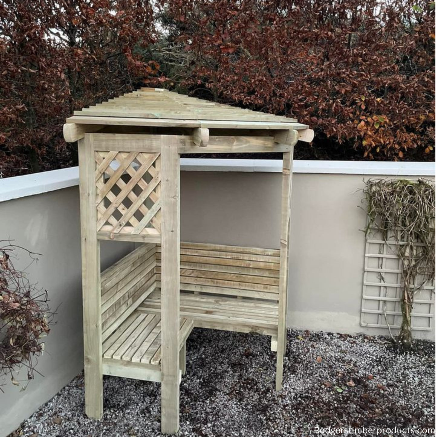Sleek Corner Retreat: Stylish Arbour Seating